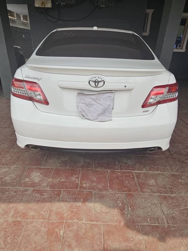 Thumbnail 10 of 2010 Toyota Camry SE